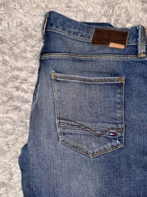 Tommy Hilfiger jeans - | Condition: 7/10 | Color: Blue | What is included: jeans | Retail price: 899kr |
