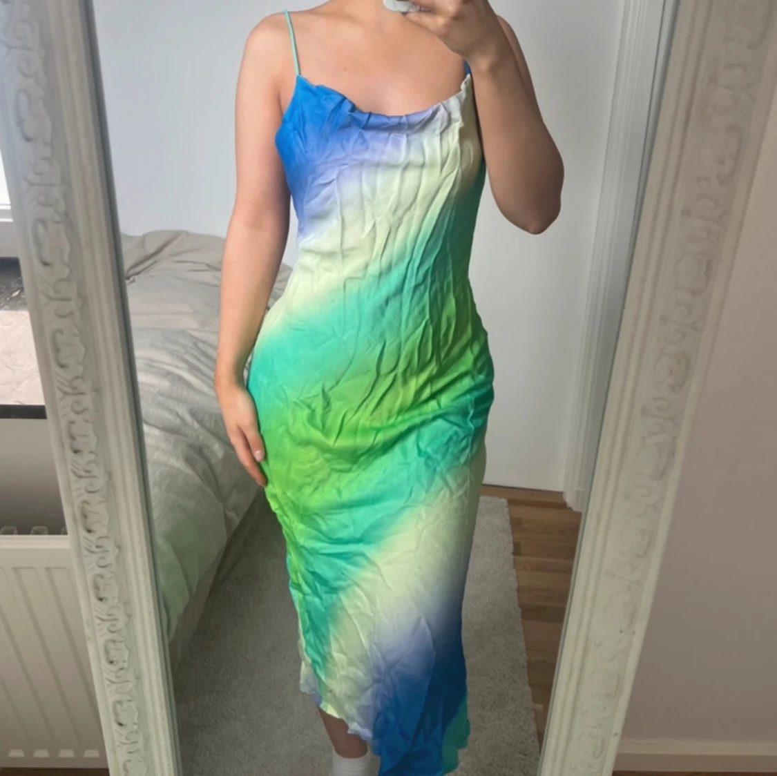Färgglad långklänning från Zara 🩵