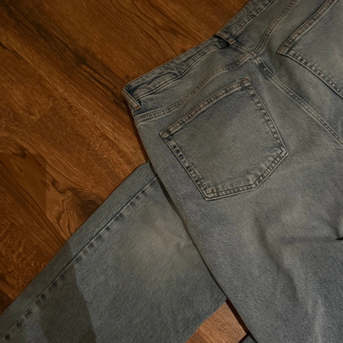 Ljusblåa wide jeans med hög midja - 2