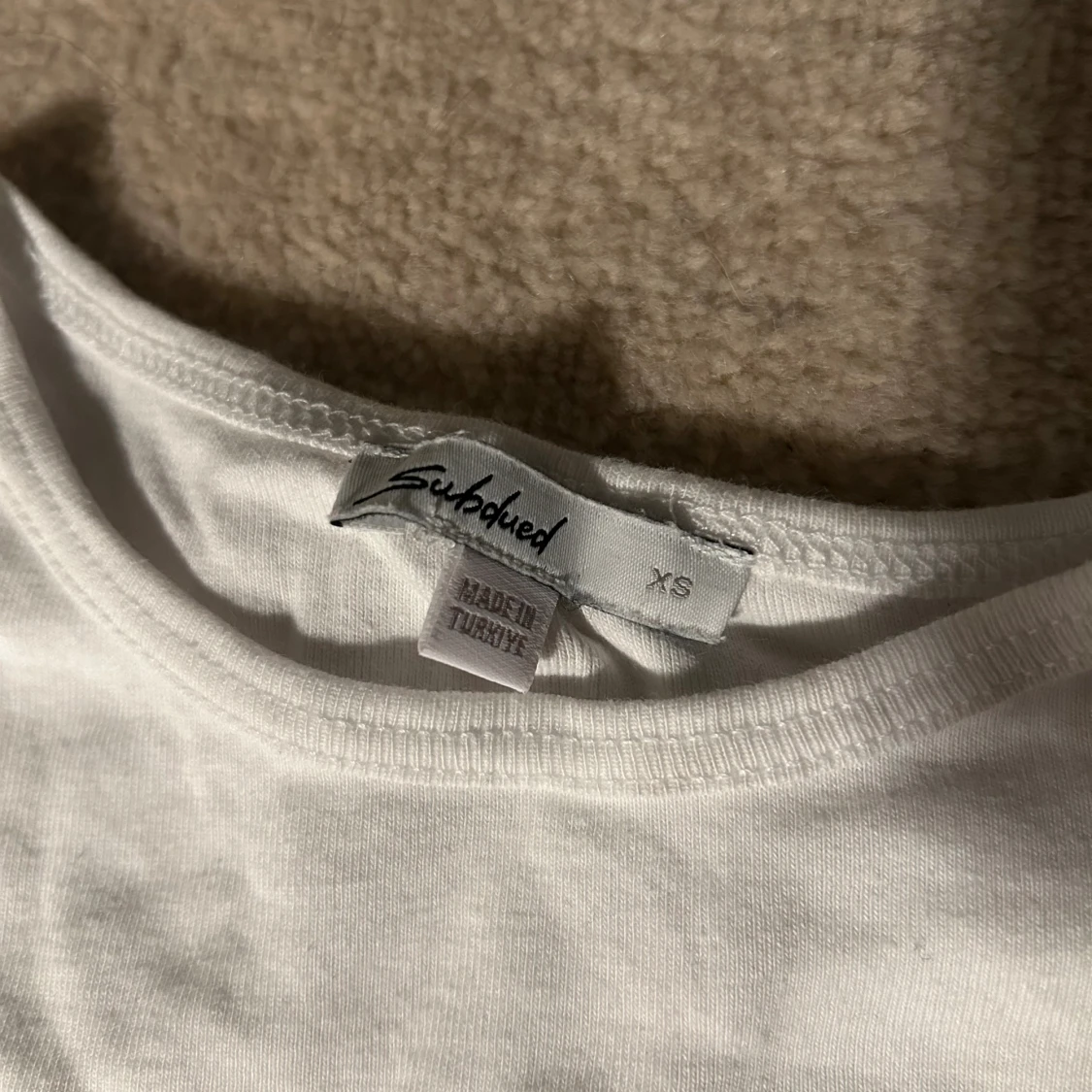 Somrig T-shirt med blommtryck  - 1