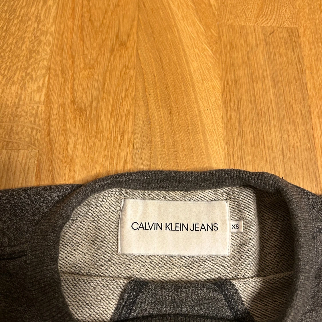 Calvin Klein sweatshirt  - 2