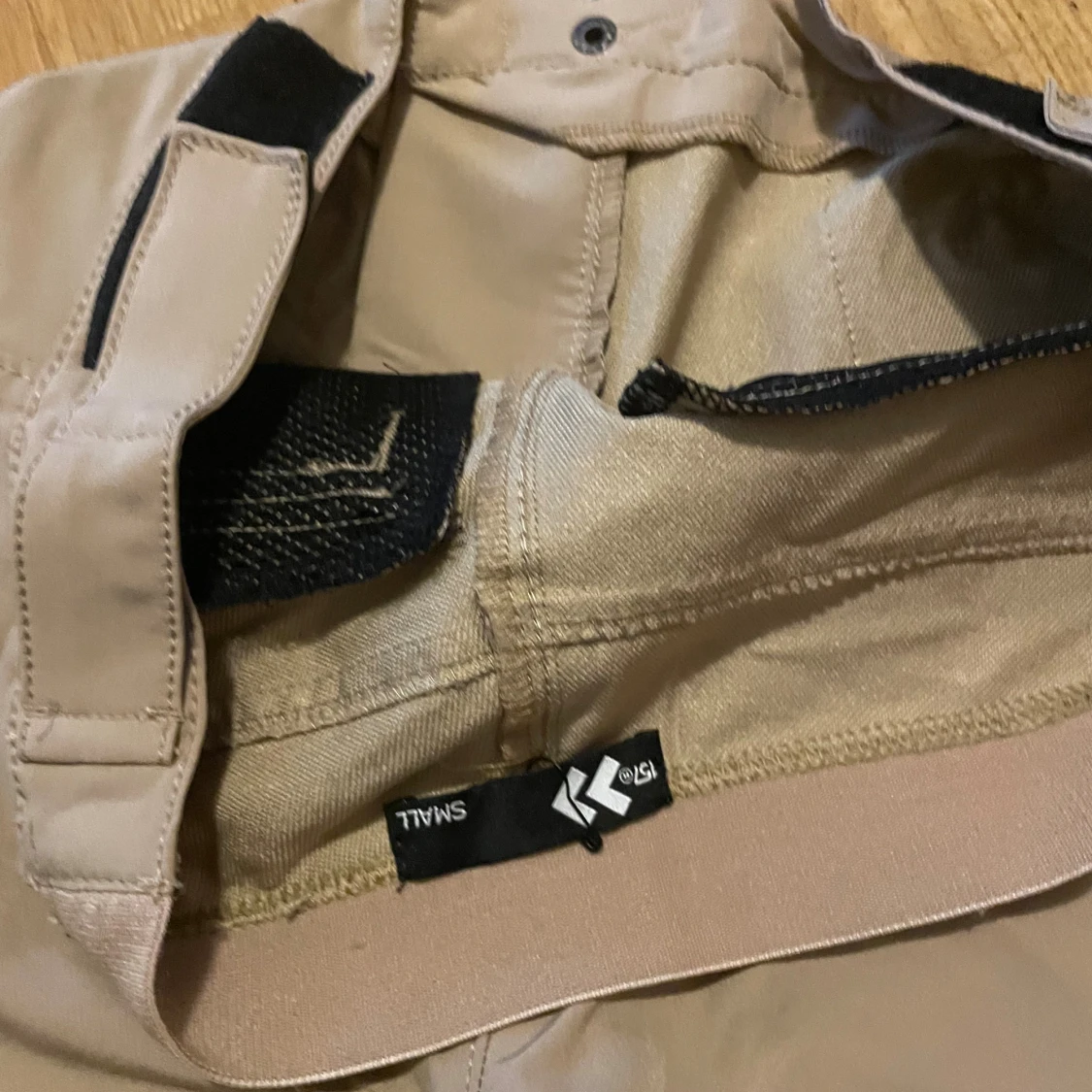 Beiga shorts från Black Diamond - 1