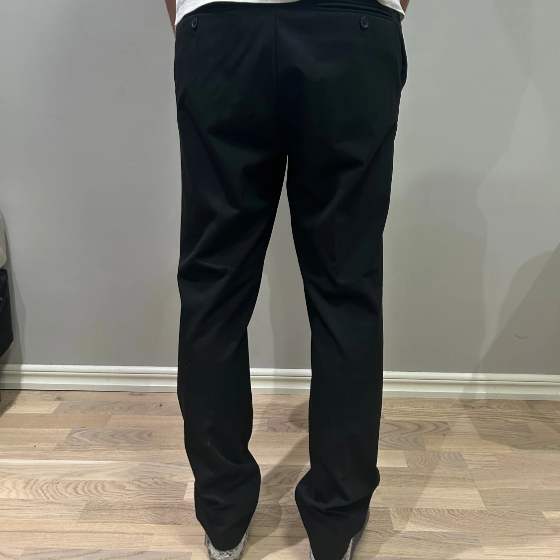 Svarta kostymbyxor H&M Slim Fit - 1