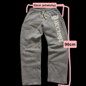 baggy Abercrombie&fitch sweat pants M  - Passar mig som är 157cm, size M skulle säga den passar xs,s,m och L. Inga defekter än vad jag ser💗skriv vid frågor!