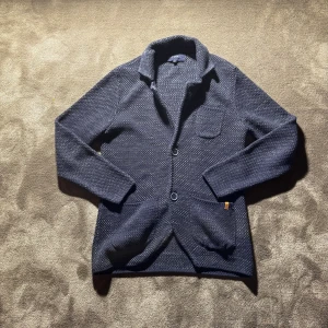 Stickad Lcw Casual kofta - Stickad Lcw Casual kofta i sorlek S! Inga defekter! Tröjan är i väldigt bra skick!