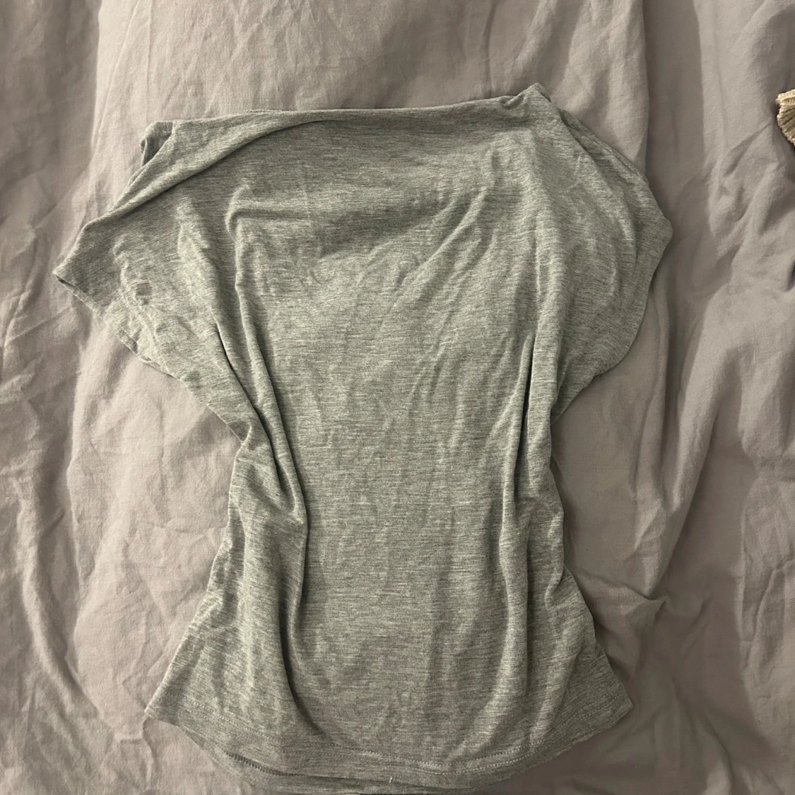 Grå öppen rygg topp från SHEIN XS