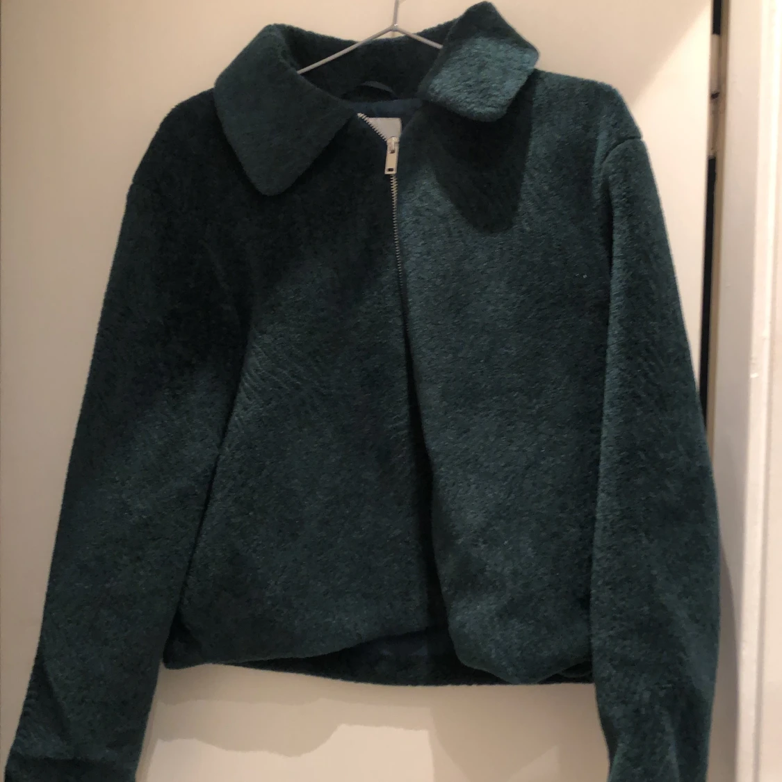 Mörkgrön teddyjacka Jacqueline de Yong