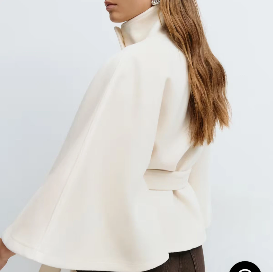 Beige kappa med bälte och hög krage, Gina Tricot Belt Cape Jacket - 2
