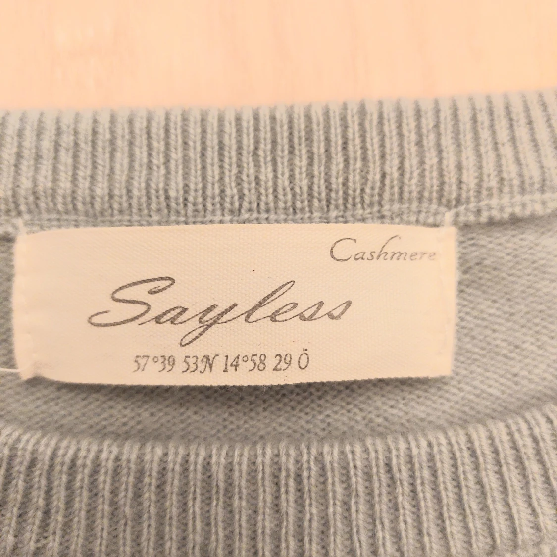 Ljusblågrå  kashmirtröja från Sayless - 1