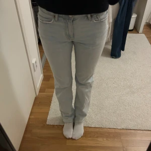 Ljusblåa jeans  - Aldrig använt dessa minns inte vart de är från men de är jättefina 