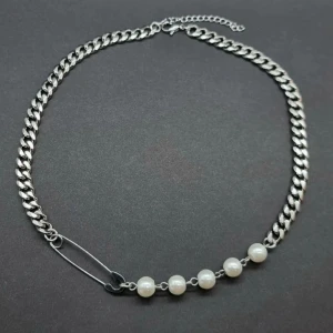  halsband med pärlor - Unikt halsband. Material-rostfritt stål 