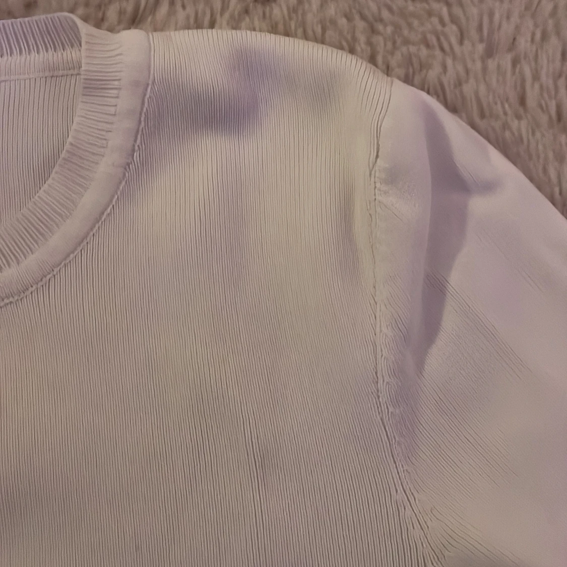 Vit ribbad t-shirt  - 1