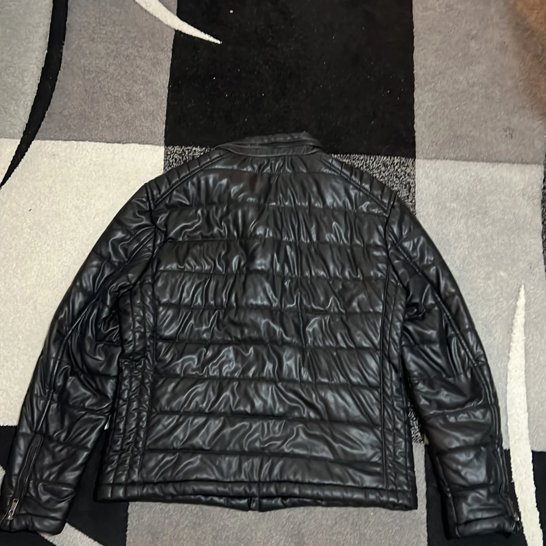 Svart quiltad pufferjacka Zara Man XL - 2