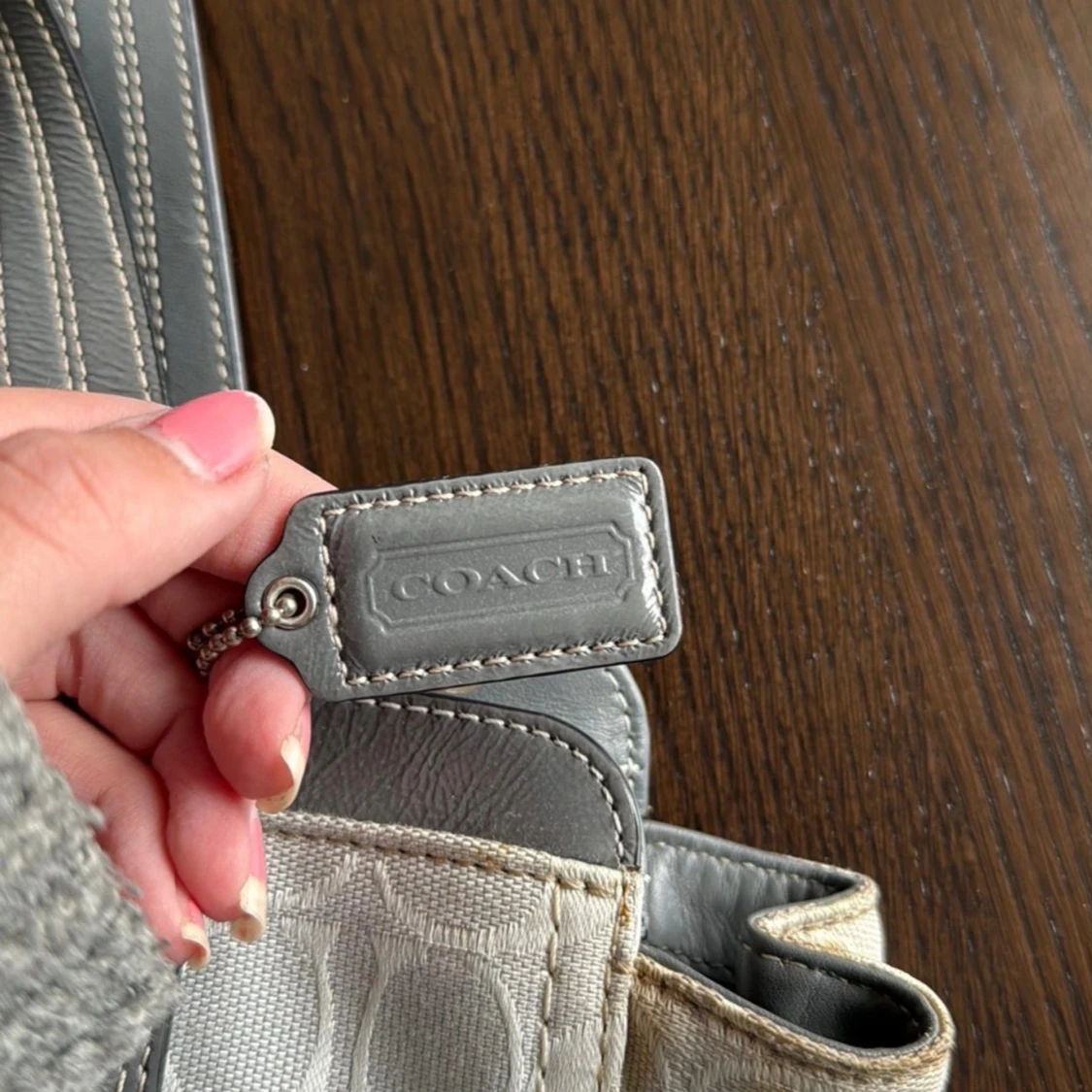 Coach handväska i grått och silver - 3