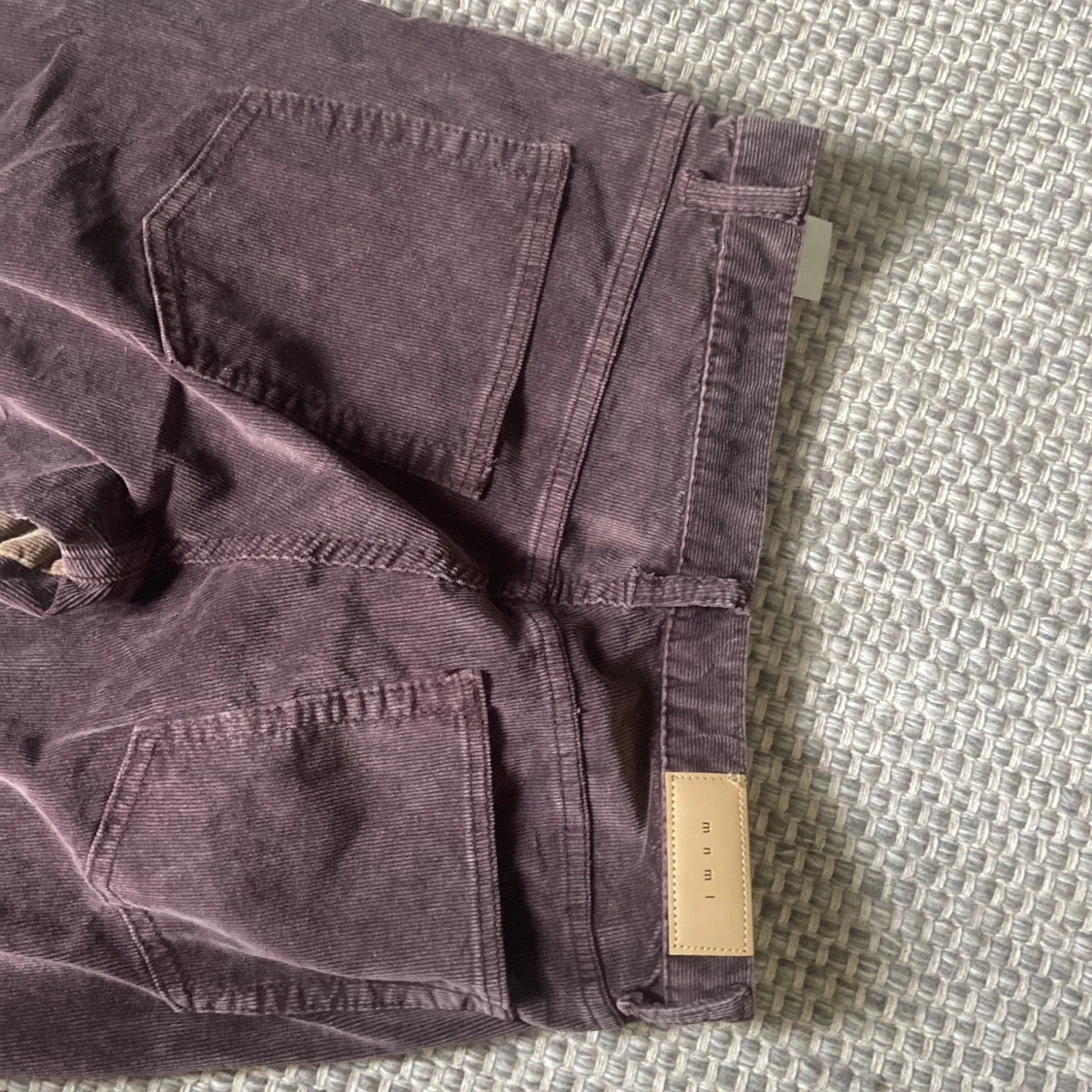 Byxor från mnml, stl 31 - 3