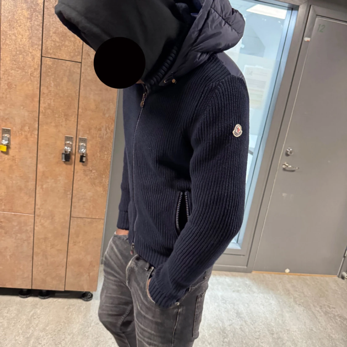 Mörkblå stickad jacka från Moncler