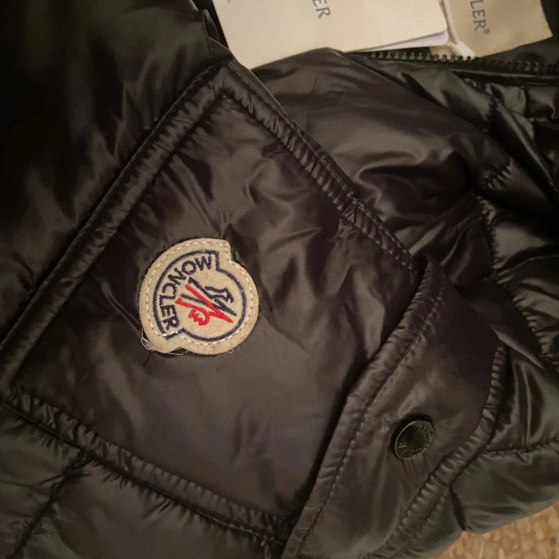 Svart Moncler pufferjacka med huva - 2