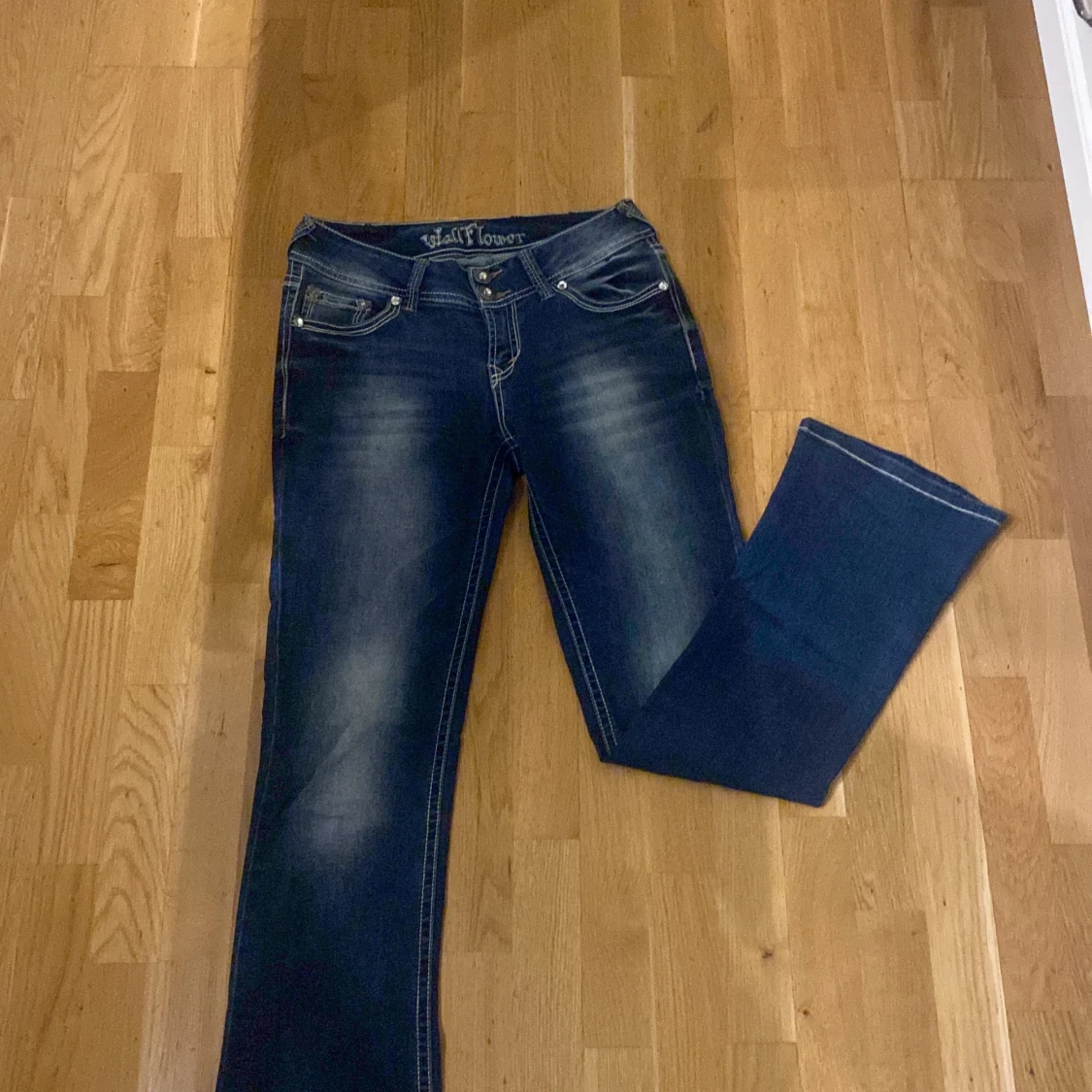 Miss me low waist blå bootcut jeans med broderi - 3
