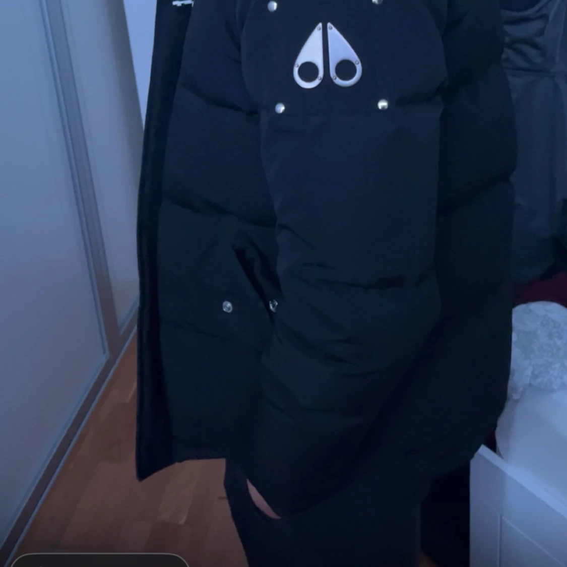 Svart pufferjacka från Moose Knuckles (äkta) - 1