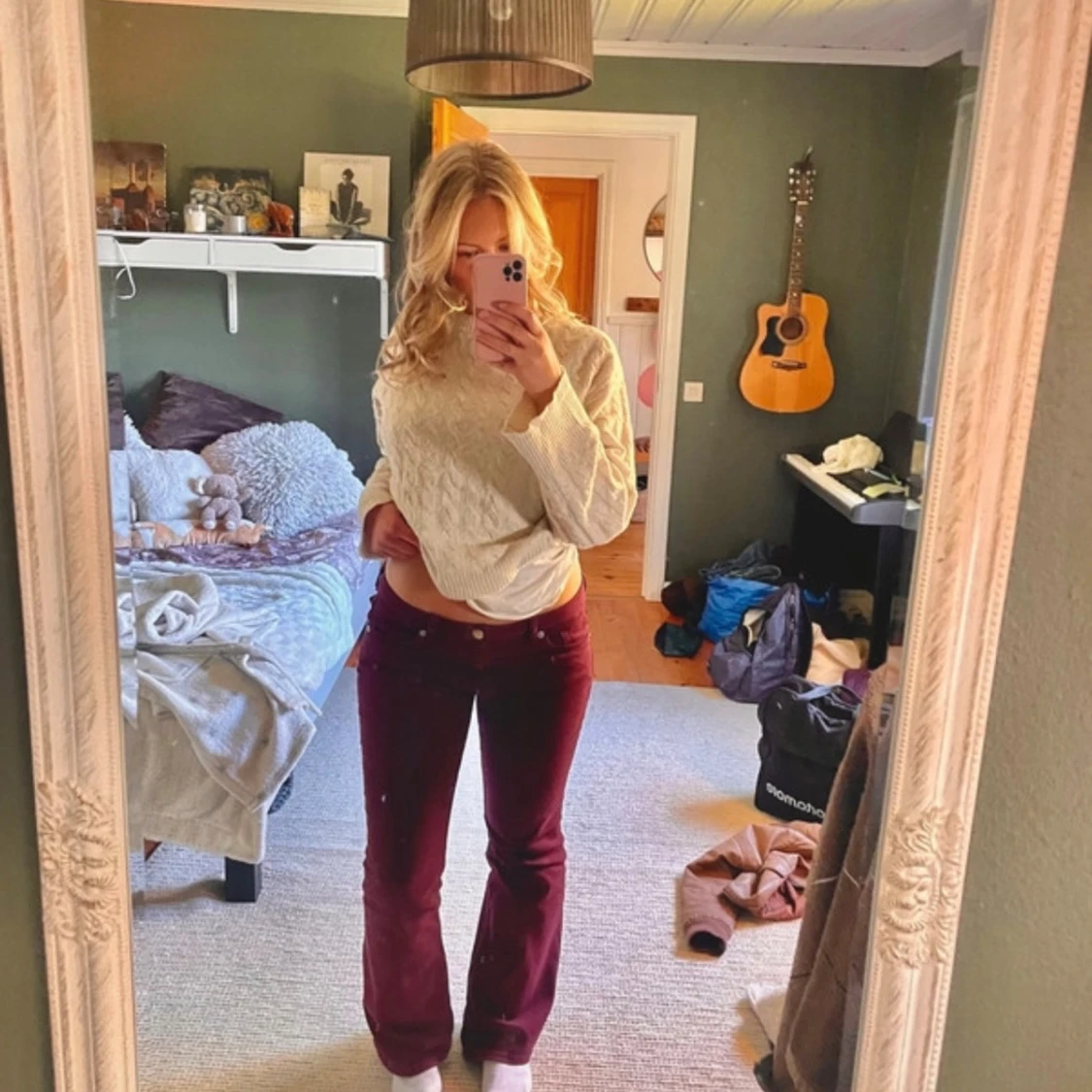 Vinröda low waist bootcut byxor