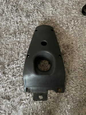 Aerox tankkåpa  - Tank kåpa till Yamaha aerox i bra skick 