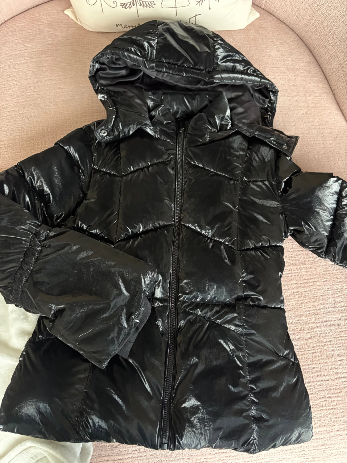 Svart pufferjacka från Guess - 2