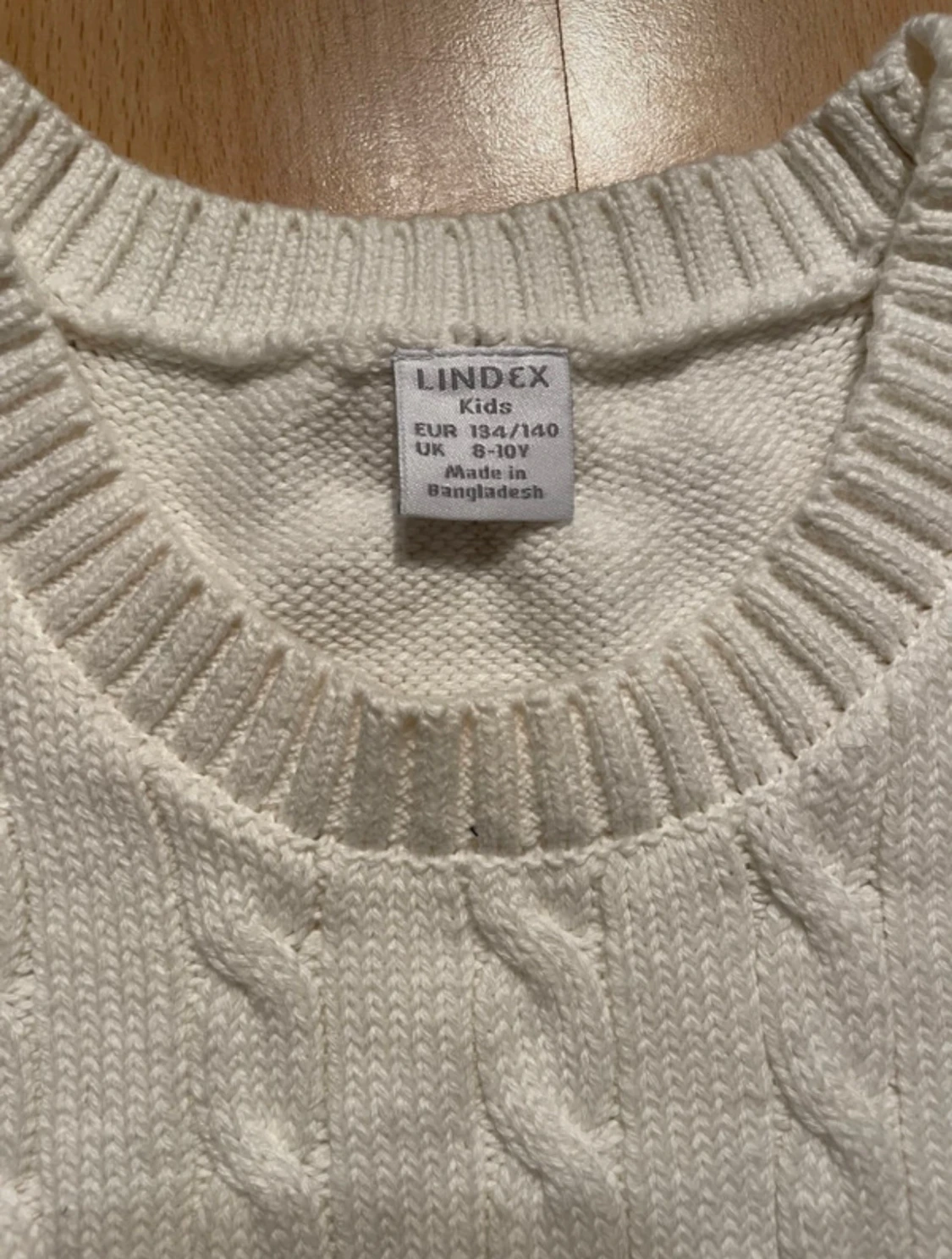 Vit kabelstickad väst från Lindex - 2