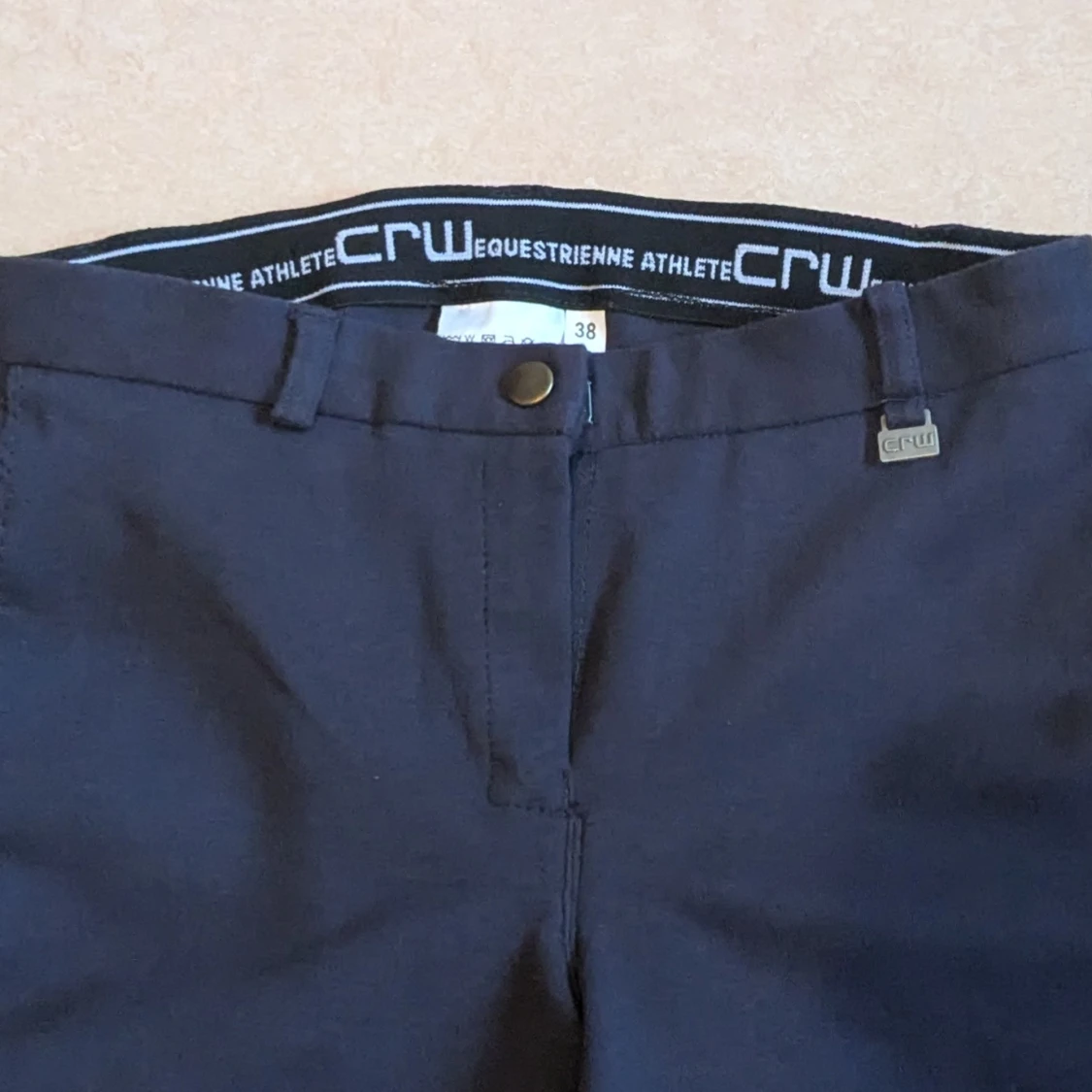Mörkblå ridbyxor från CRW, stl 38 - 2