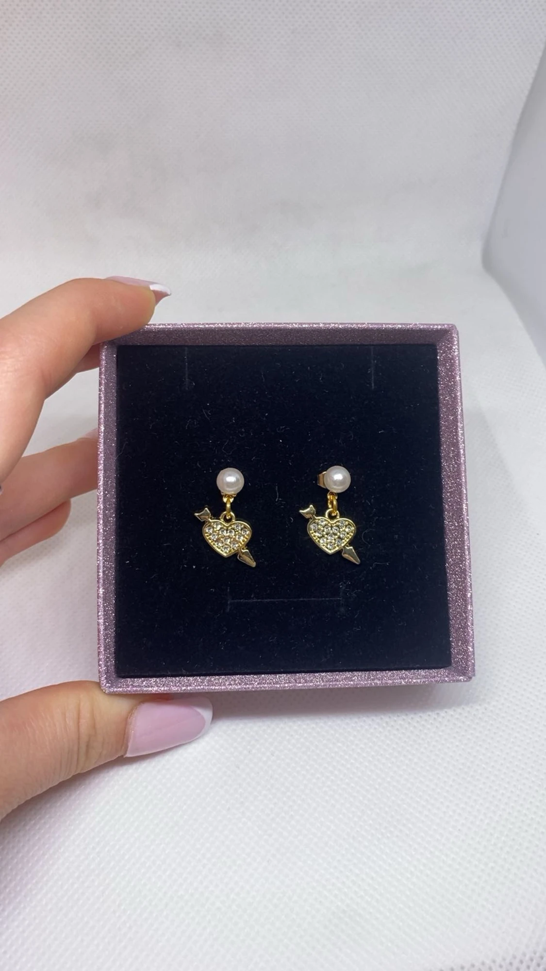 Pearl Golden Arrow Through Heart earrings🤍✨