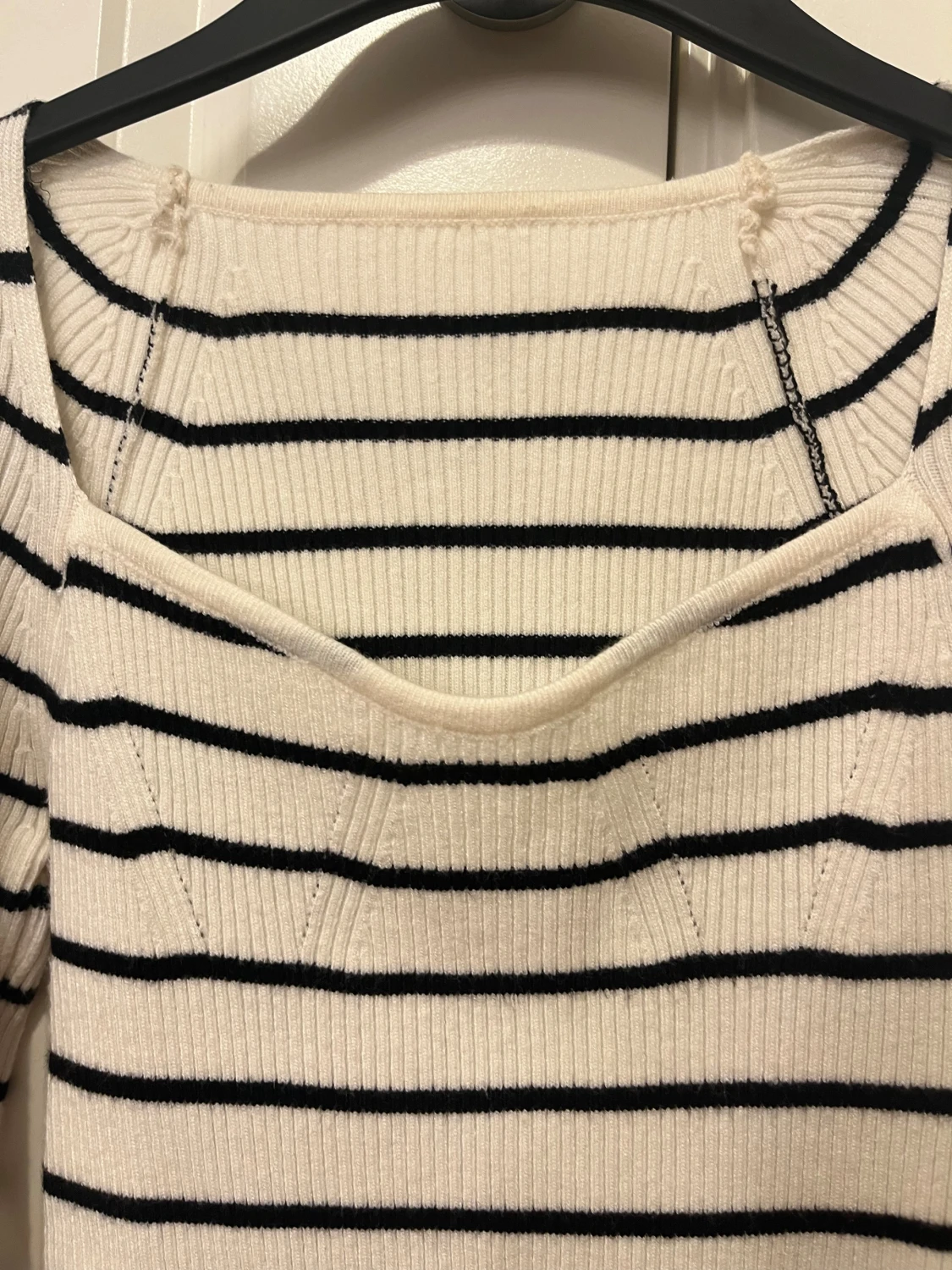 Vit ribbad randig långärmad tröja - 2