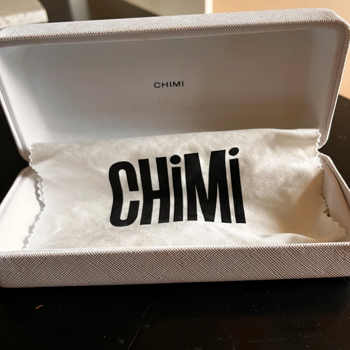 Beige transparenta solglasögon CHIMI - 3