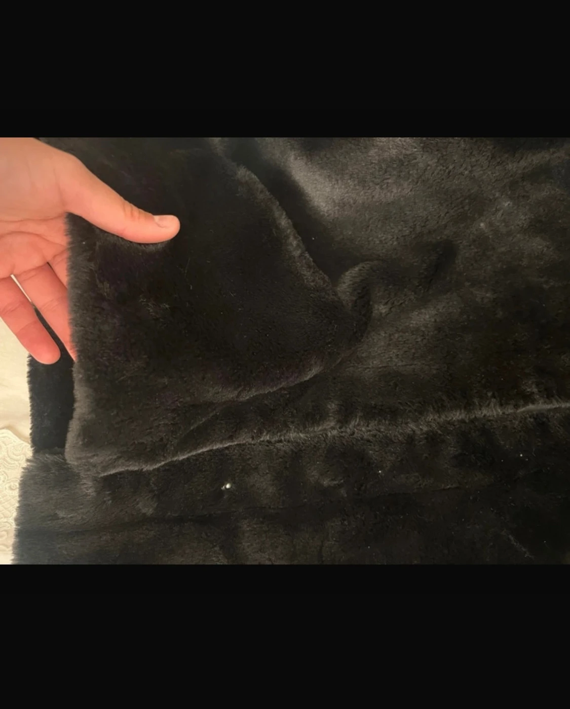 Svart pälsjacka med krage - 3