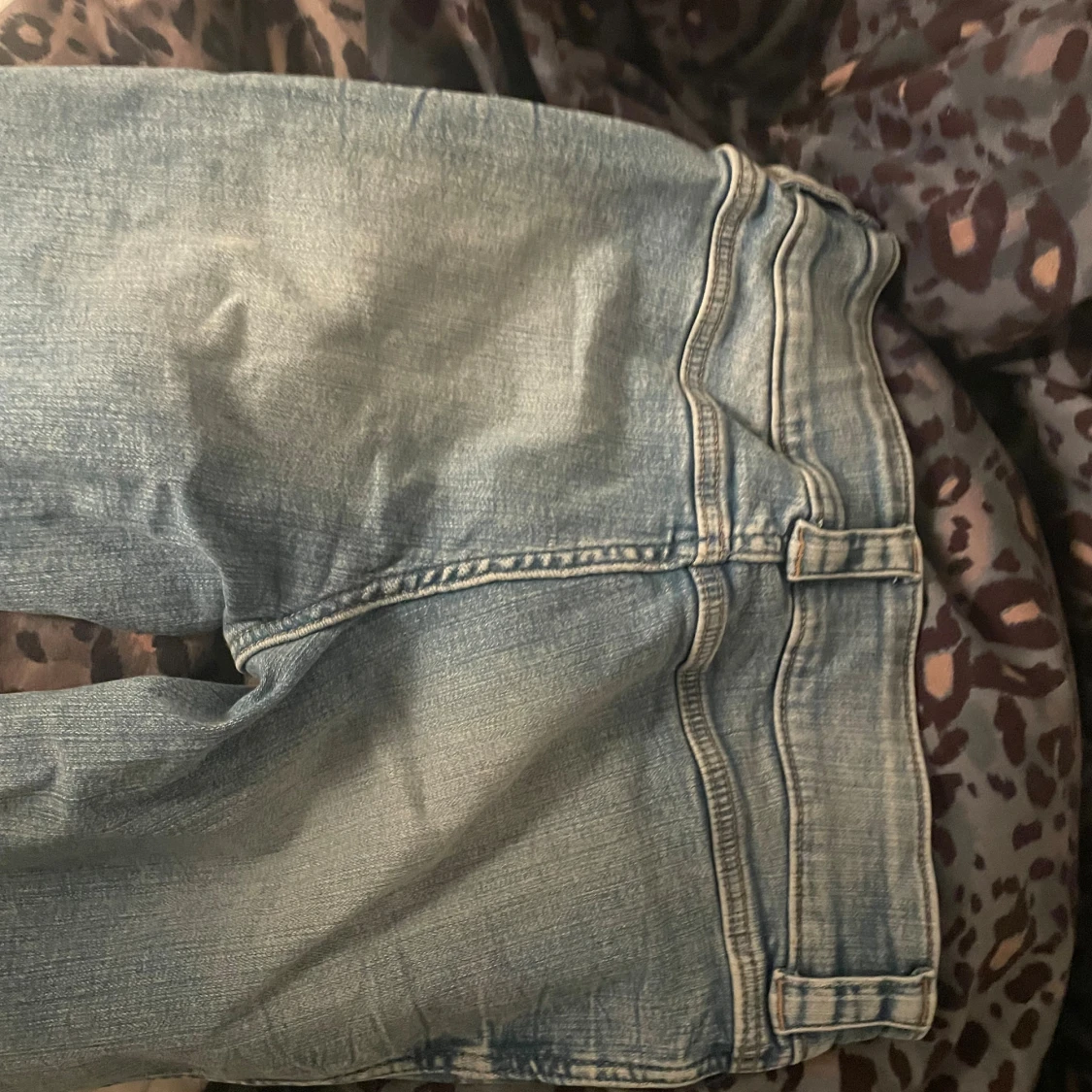 Ursnygga ljusblå jeans!  - 1