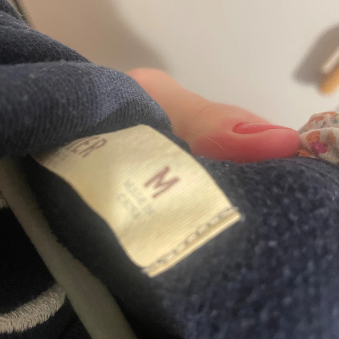 Mörkblå hoodie från Hollister M - 2