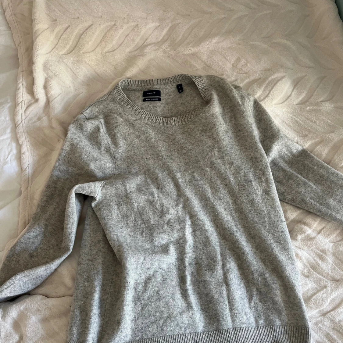 Grå kashmirtröja från Gant