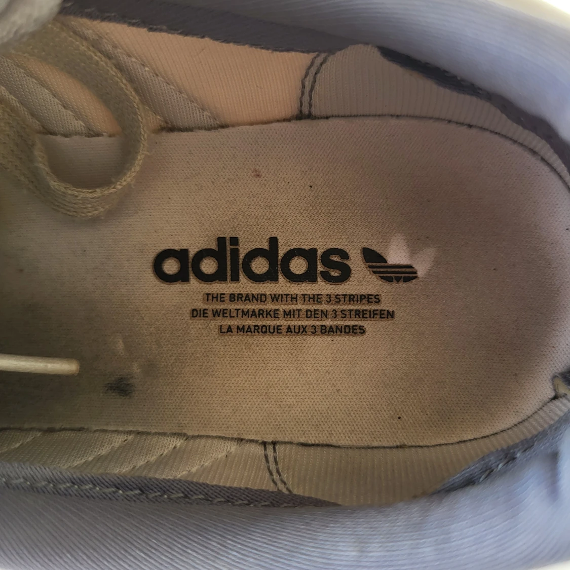 Adidas sneakers i grått och vitt EUR 36 2/3 - 3