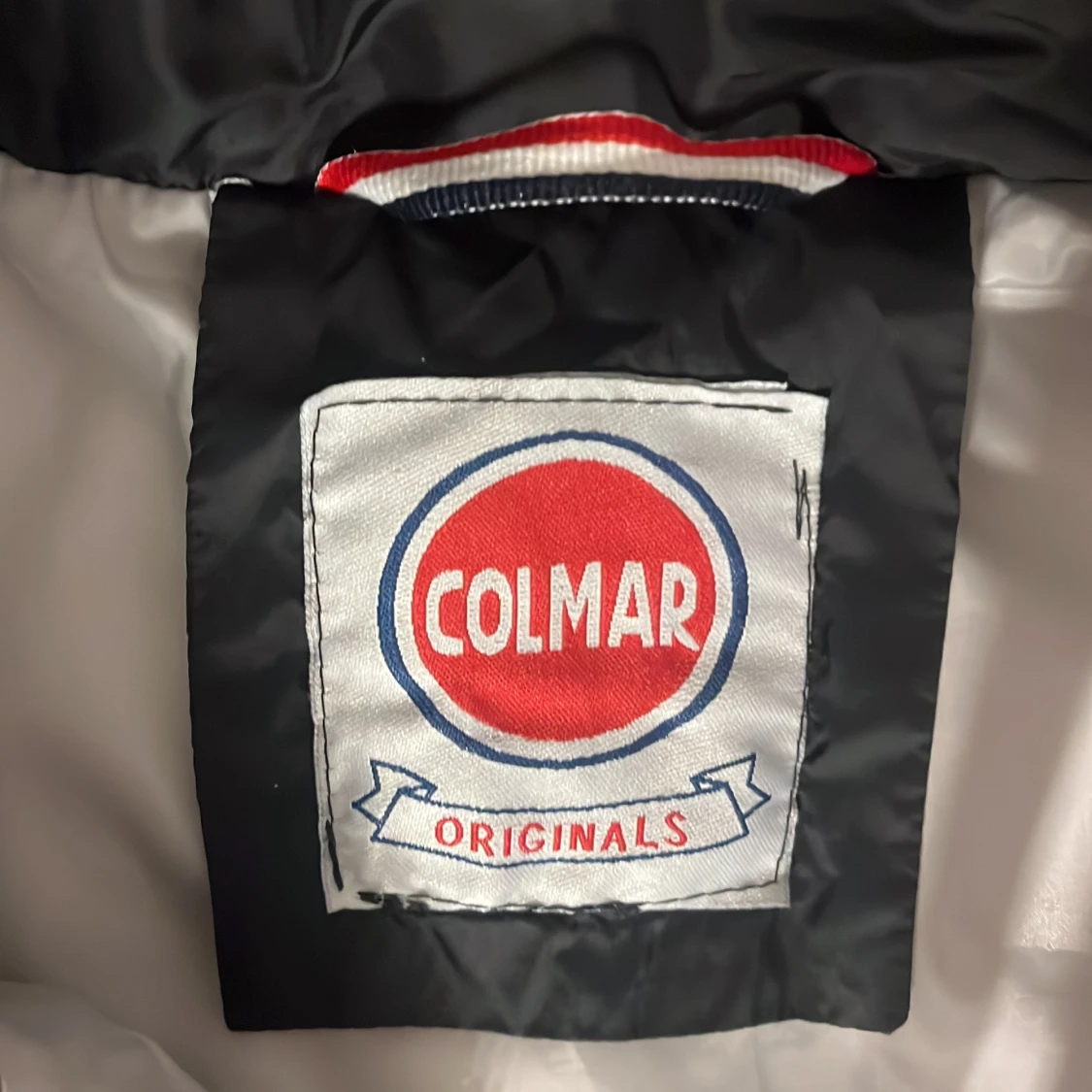 Svart dunväst från Colmar Originals - 2