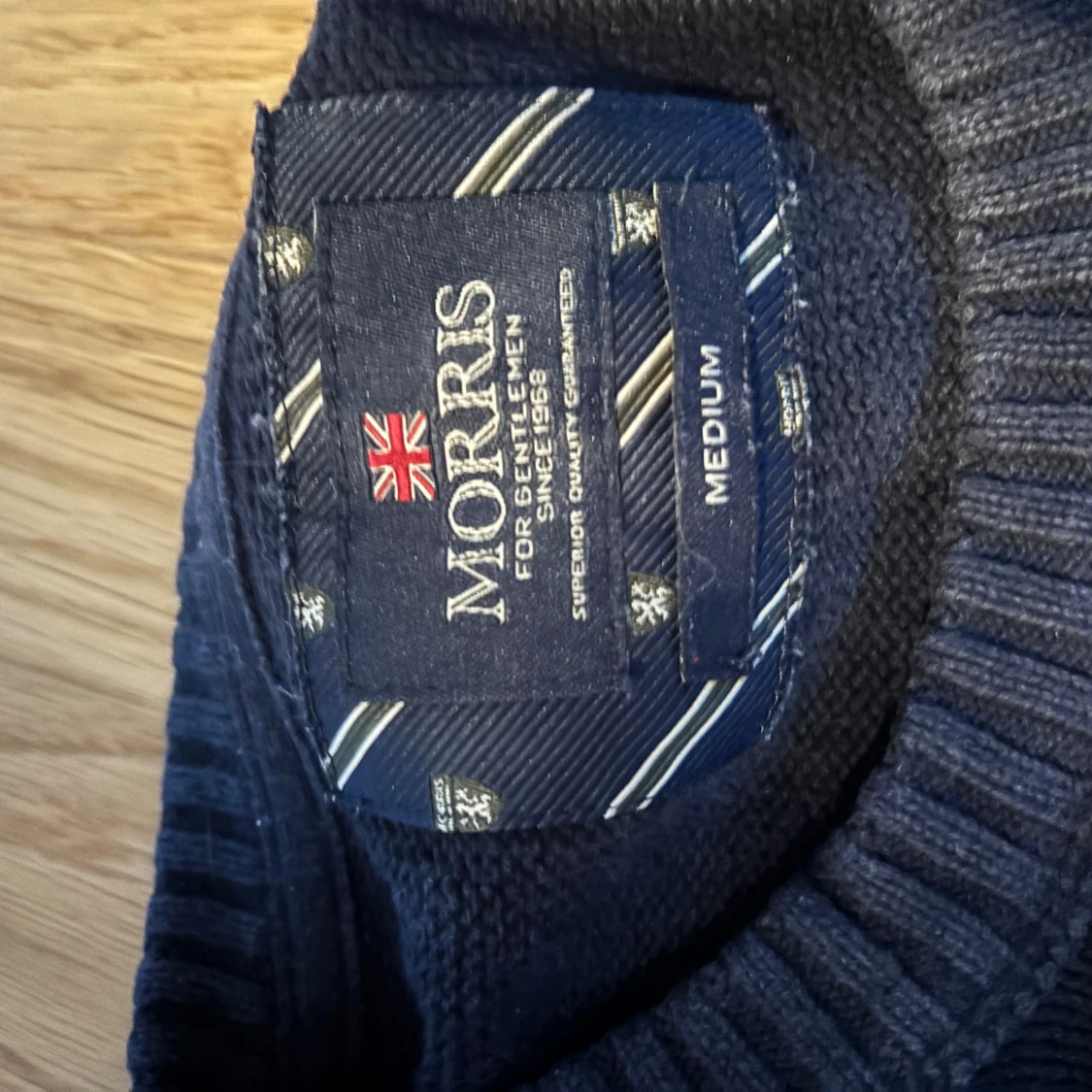 Marinblå stickad tröja från Morris - 2