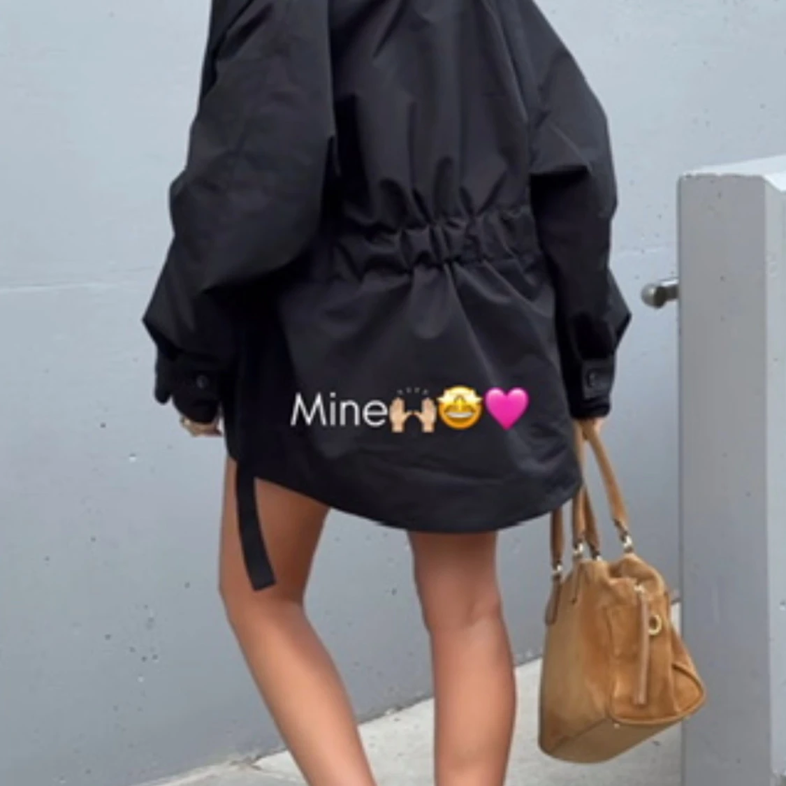 Svart trenchcoat med bälte från KHY,Kylie Jenner  SLUTSÅLD FAVORIT!! - 2