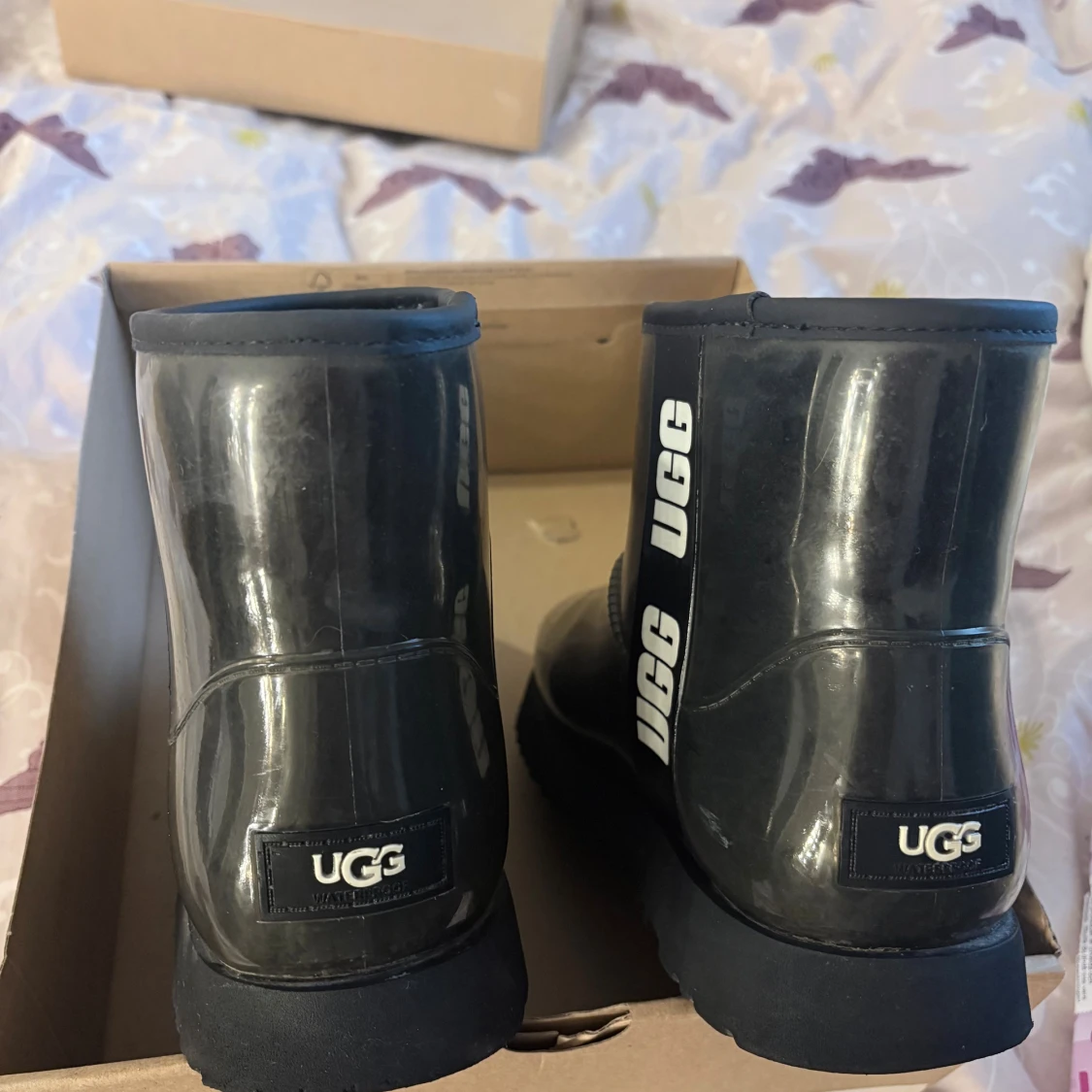 Svarta UGG boots med logga - 3