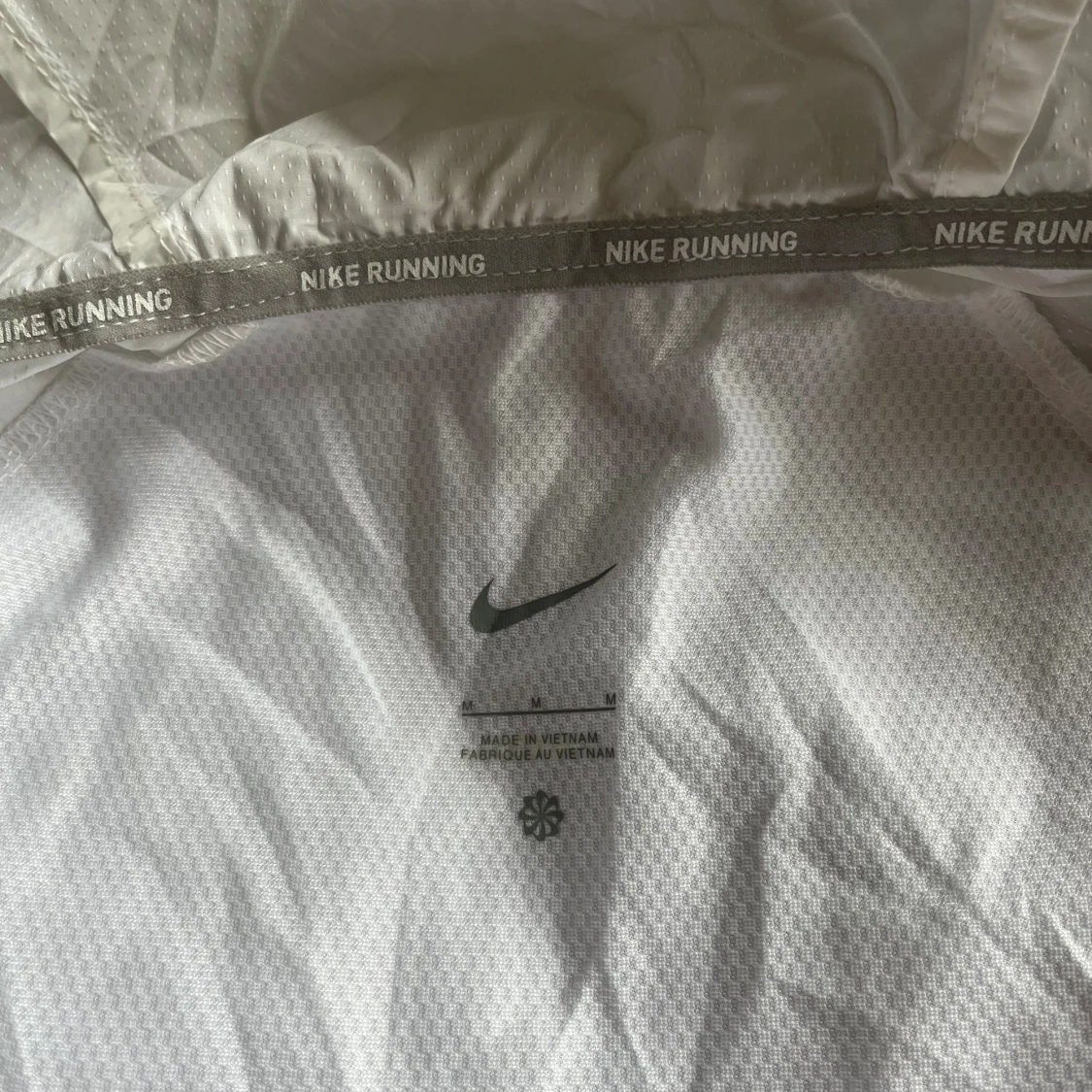 Vit Nike vindjacka med huva M - 2