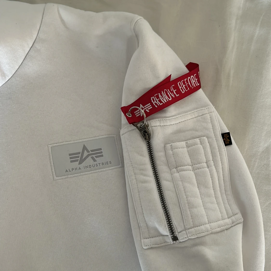 Vit hoodie från Alpha Industries S - 2