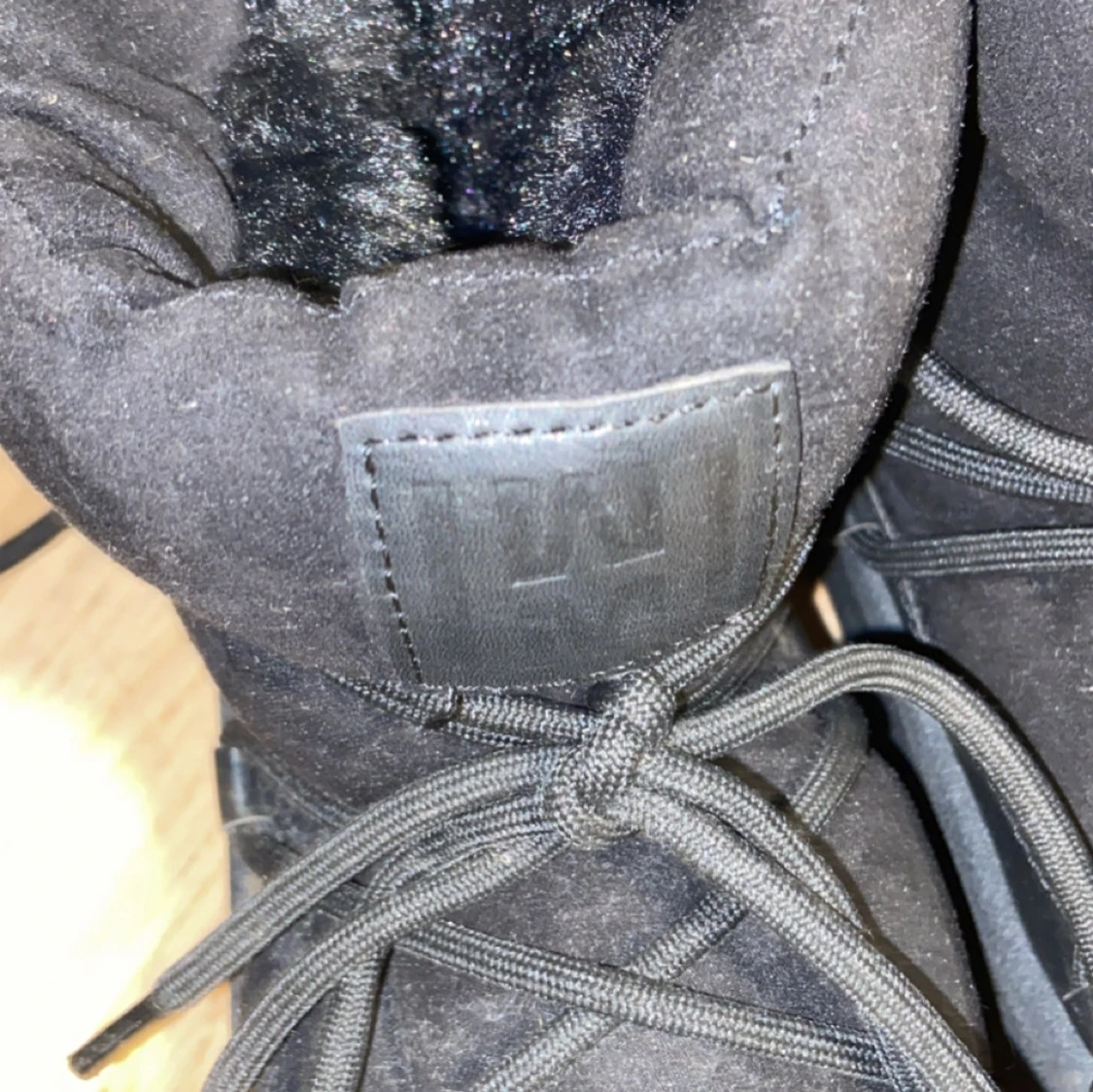 Svarta moon boots med snörning - 2