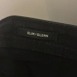 Jack & jones slim/glenn - Väldigt snygga Jack & Jones jeans passform 30/30 använda bara ett par gånger.