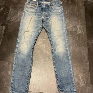 Levis jeans - Slim fit Levis jeans storlek W30 L32
