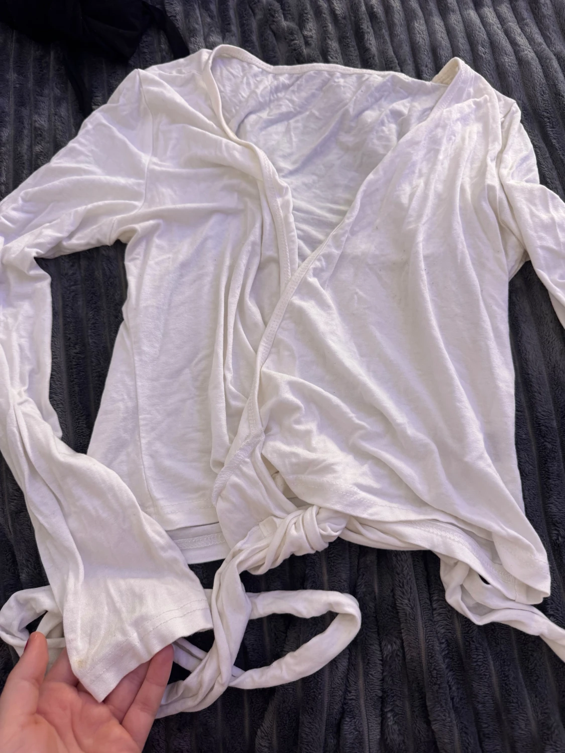 Vit omlottkofta med knytband