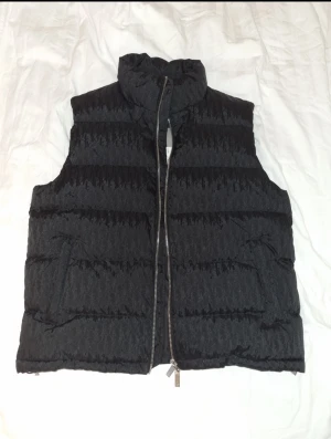 Dior väst - Dior väst i jättefint skick i XL Passar L