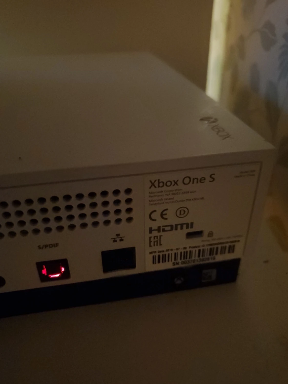 Xbox One S - 3