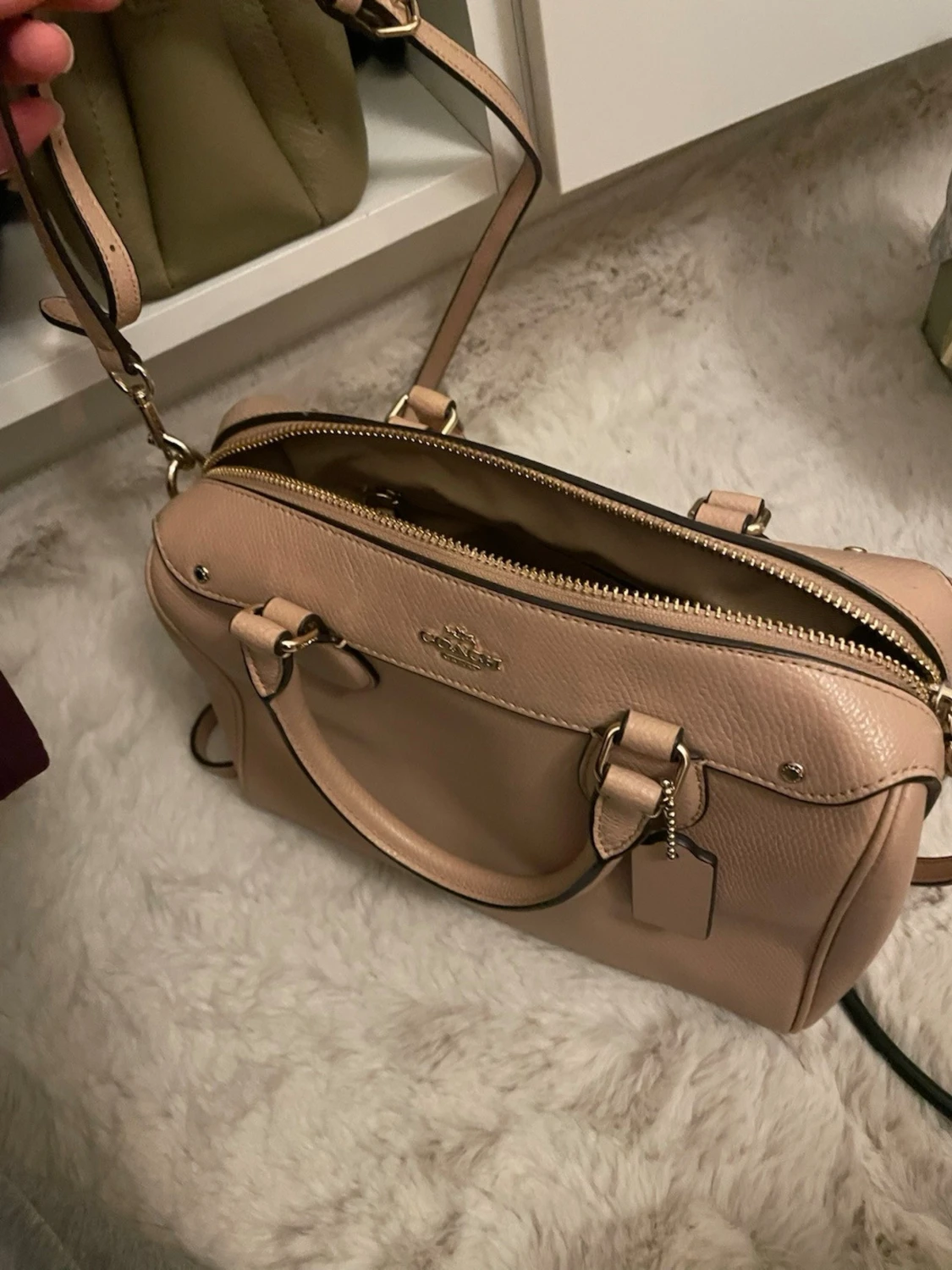 Beige handväska från Coach  - 5