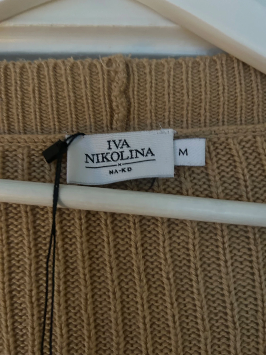 Beige ribbad kofta från NA-KD - 1
